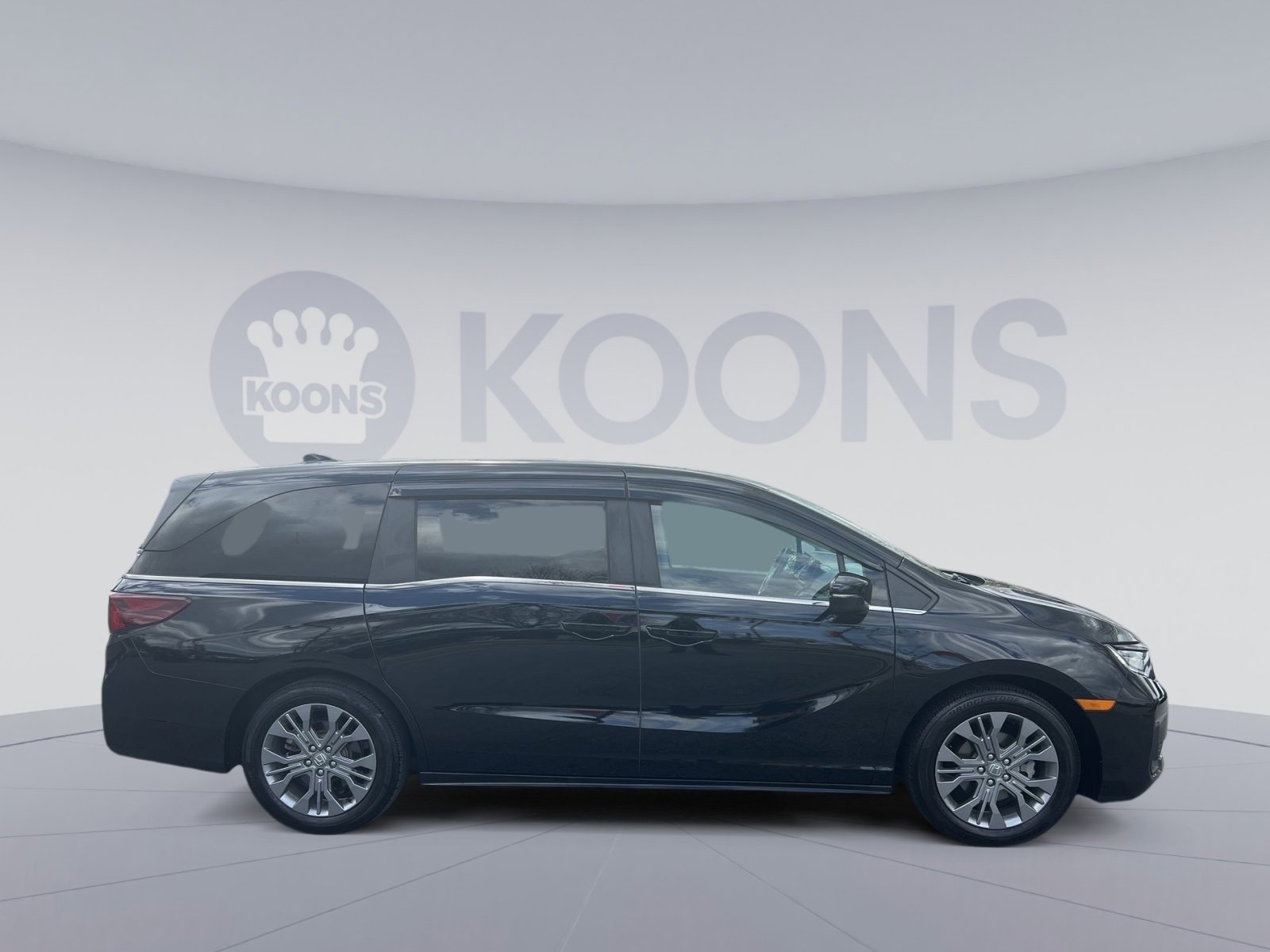 Used 2025 Honda Odyssey Touring image 8