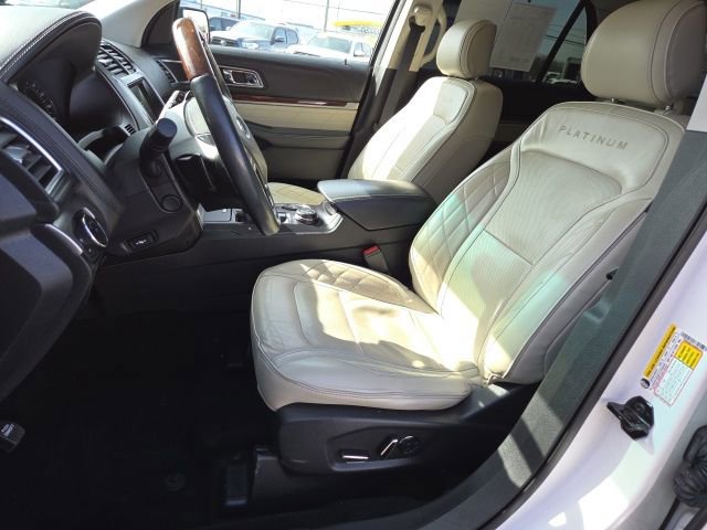 Used 2017 Ford Explorer Platinum image 9