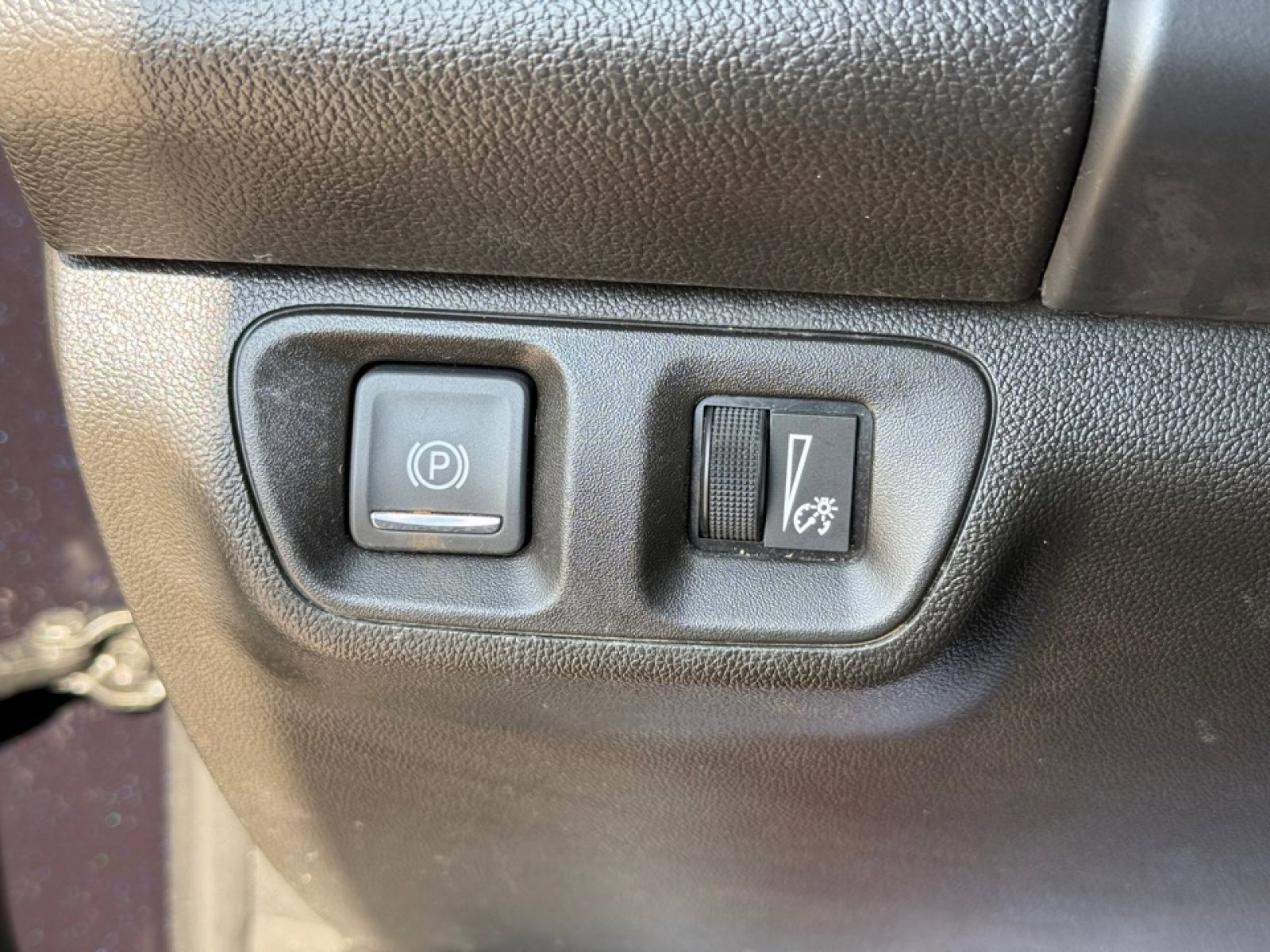 Used 2021 GMC Acadia SLE w/ GMC Pro Grade Package image 35