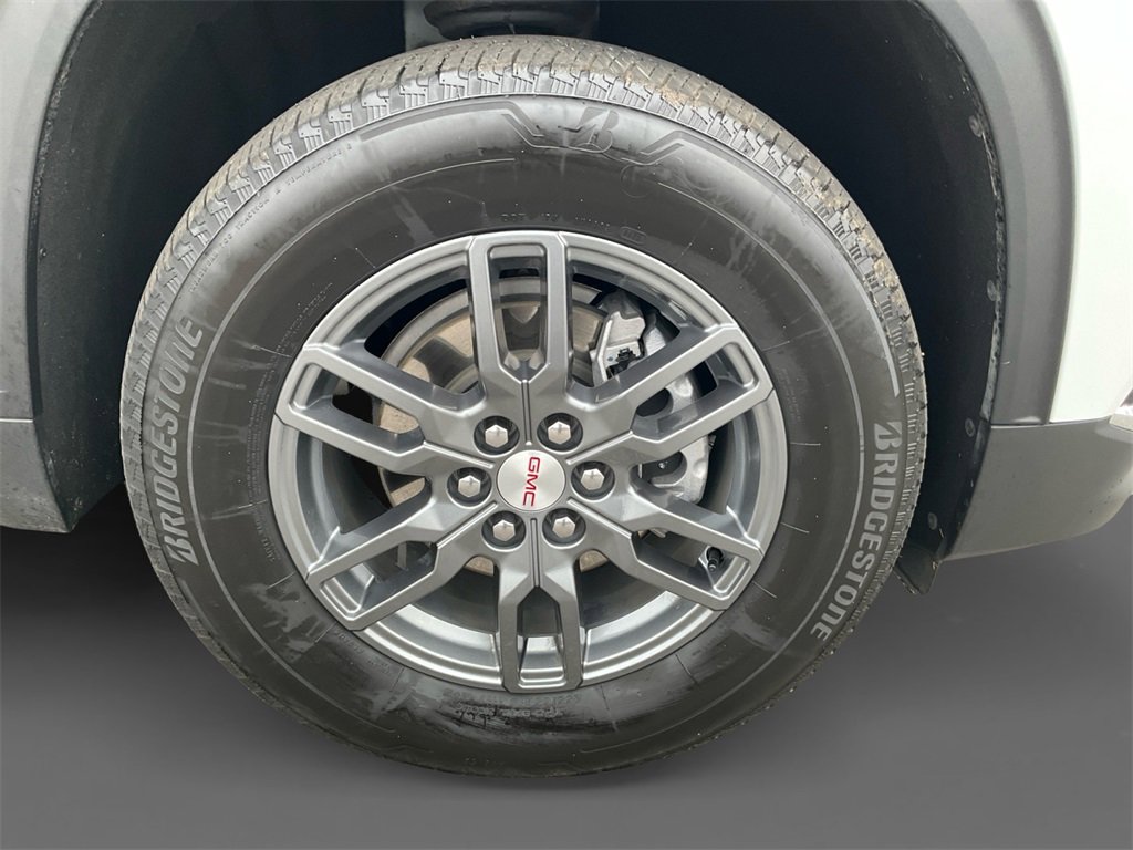 Used 2025 GMC Acadia Elevation image 15