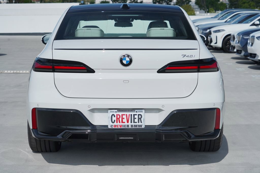 New 2026 BMW 740i w/ Luxury Rear Seating Package RWD image 6