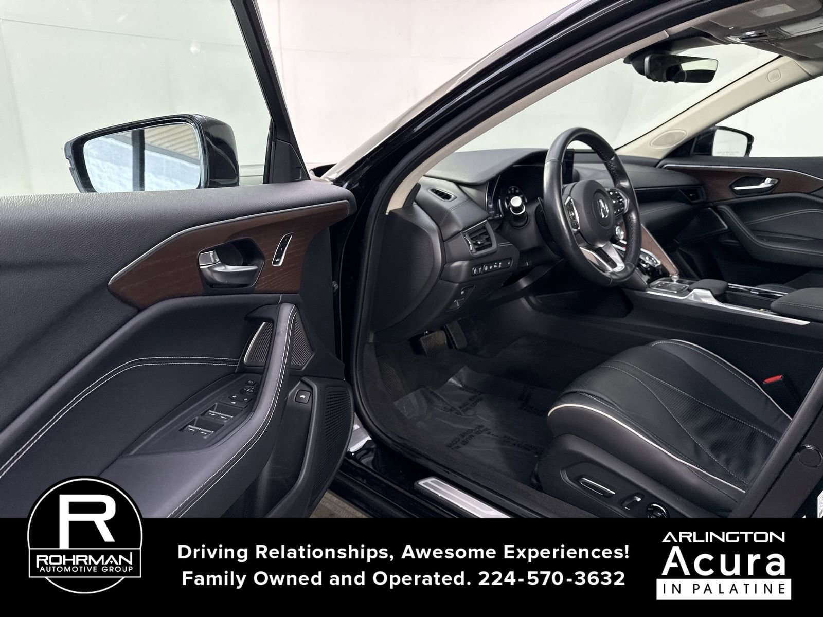 Certified 2023 Acura TLX SH-AWD w/ Advance Package image 4