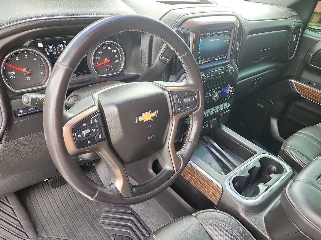 Used 2021 Chevrolet Silverado 1500 High Country w/ Technology Package AWD/4WD image 8