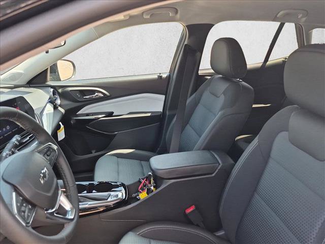 New 2026 Chevrolet Trax LT w/ Driver Confidence Package FWD video 4