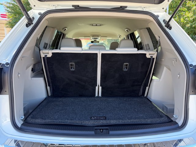Used 2024 Volkswagen Atlas SE FWD image 32