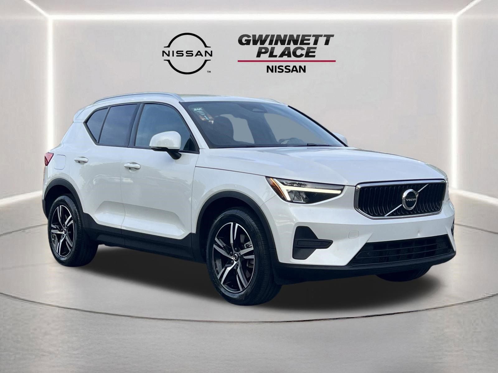 Used 2023 Volvo XC40 B5 Core AWD/4WD image 27