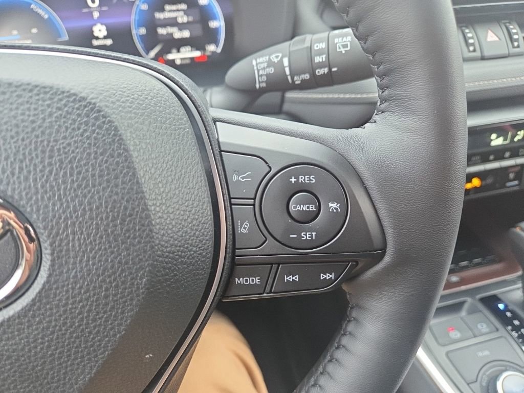 Used 2025 Toyota RAV4 Limited w/ Advanced Technology Package image 15