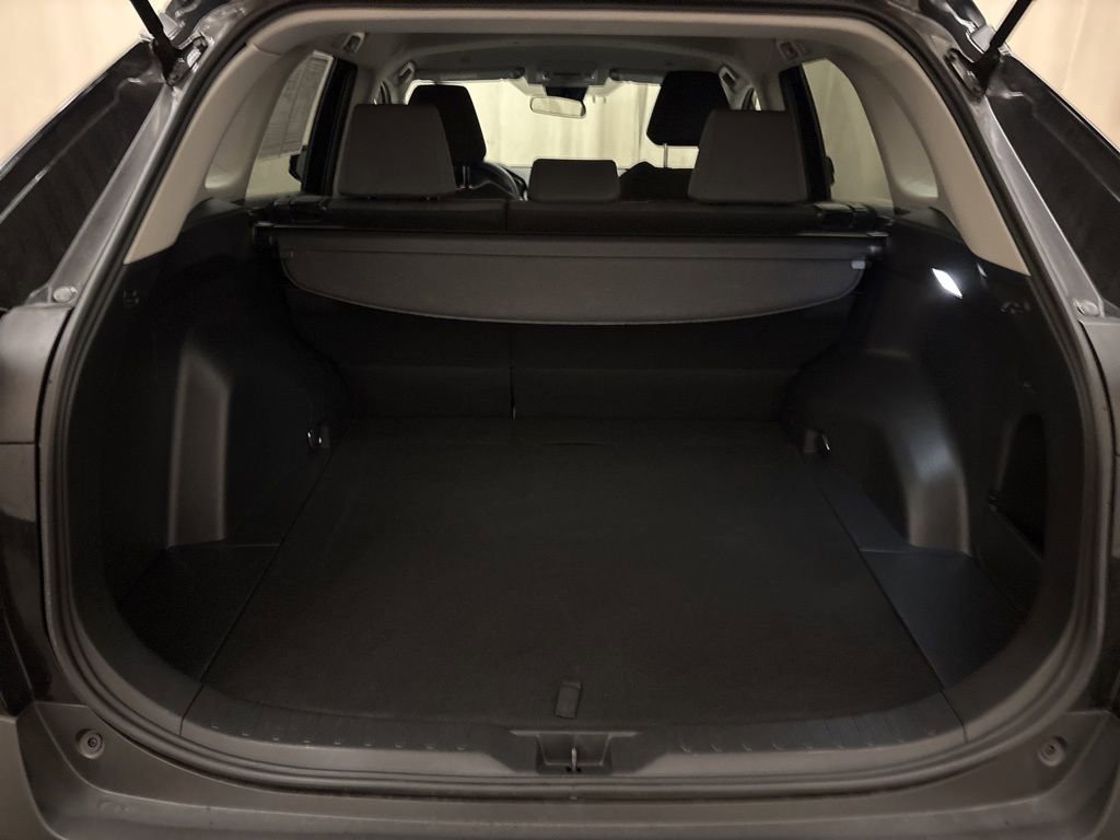Used 2025 Toyota RAV4 XLE image 10