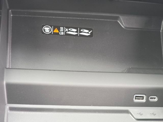 New 2026 Chevrolet Suburban Premier image 9