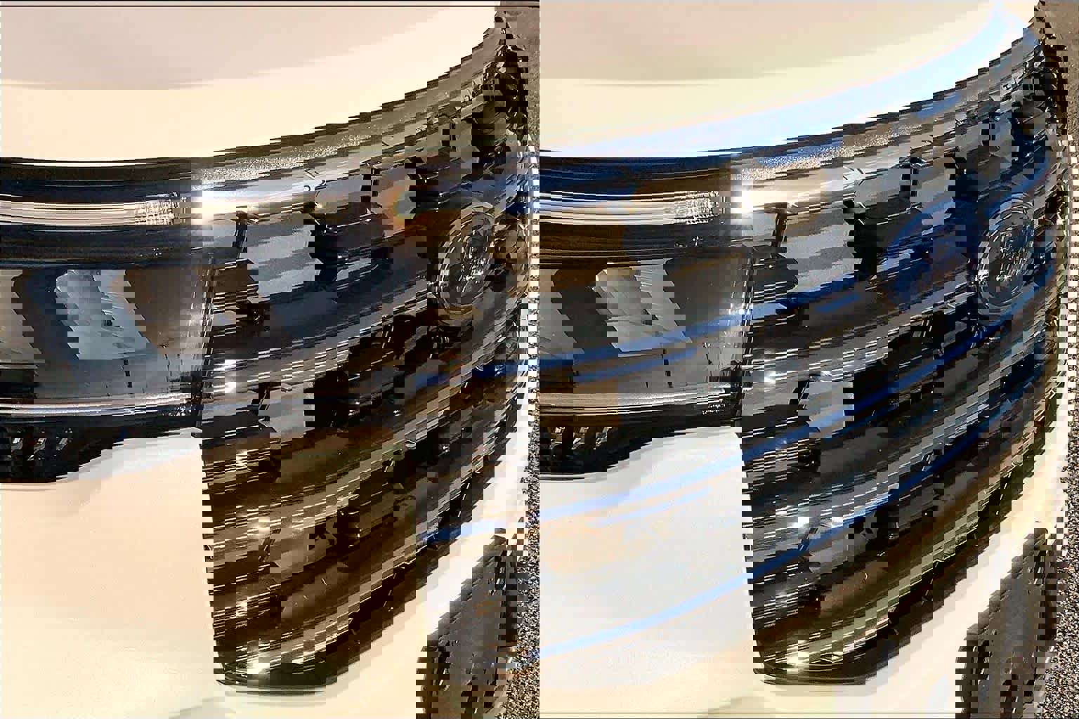 Used 2025 Ford Explorer Active w/ Active Comfort Package image 28