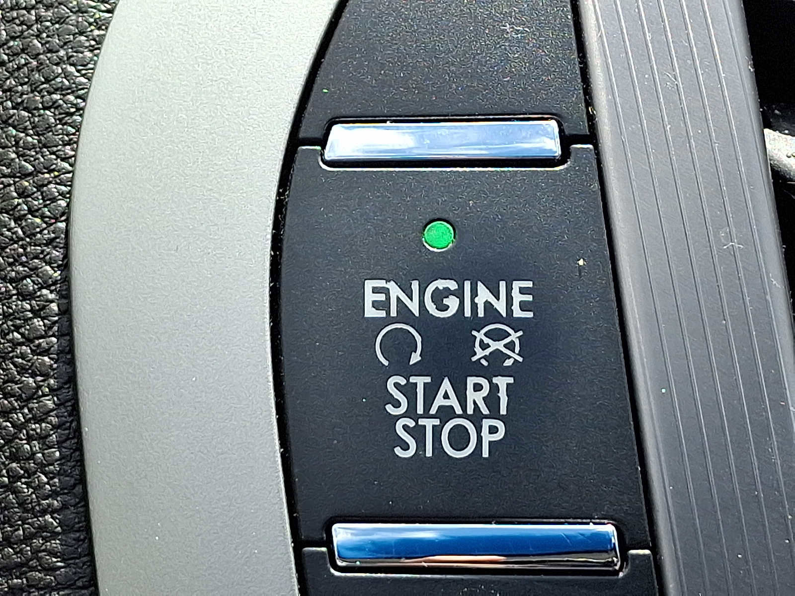 Used 2020 Lincoln MKZ Reserve w/ Elements Package image 24