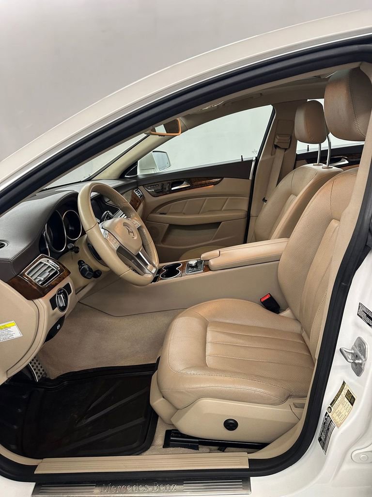 Used 2012 Mercedes-Benz CLS 550 4MATIC image 8