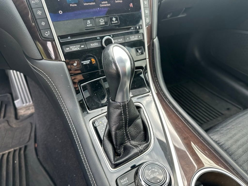 Used 2015 INFINITI Q50 Sport w/ Deluxe Technology Package image 32