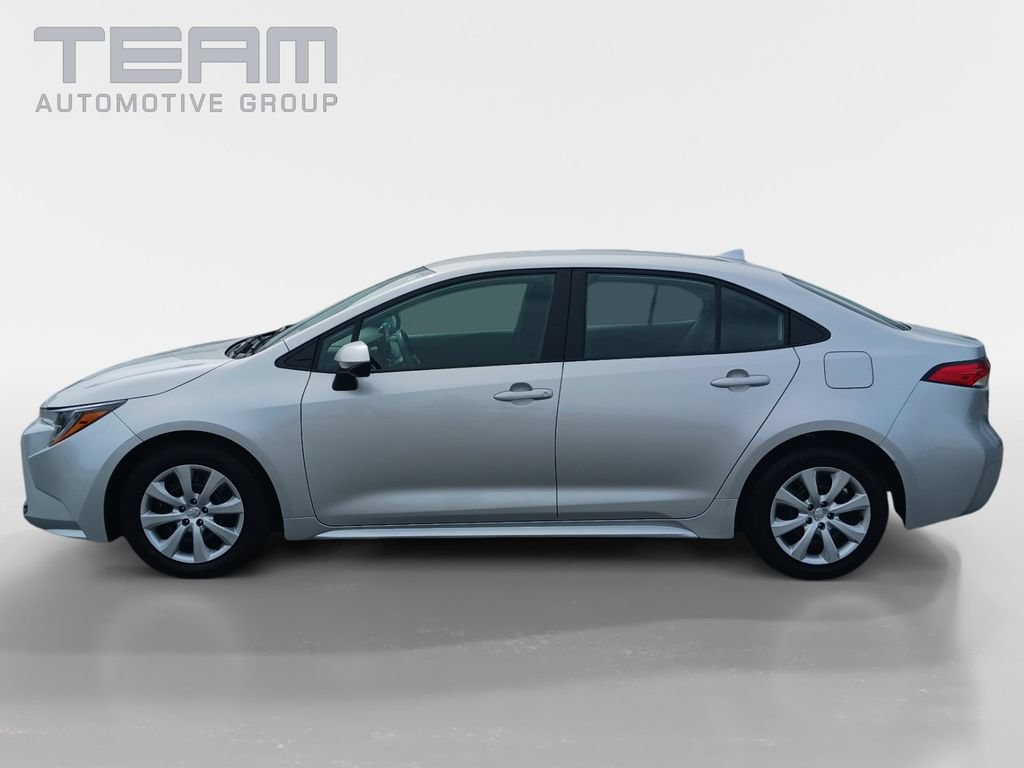 Used 2024 Toyota Corolla LE FWD image 4