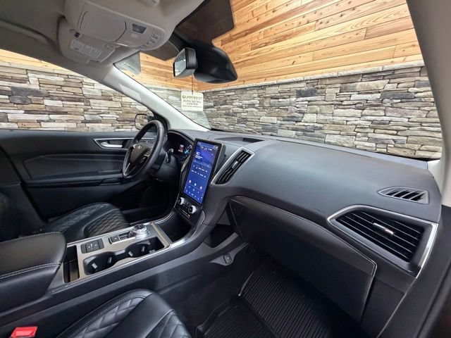 Used 2023 Ford Edge Titanium AWD/4WD image 16