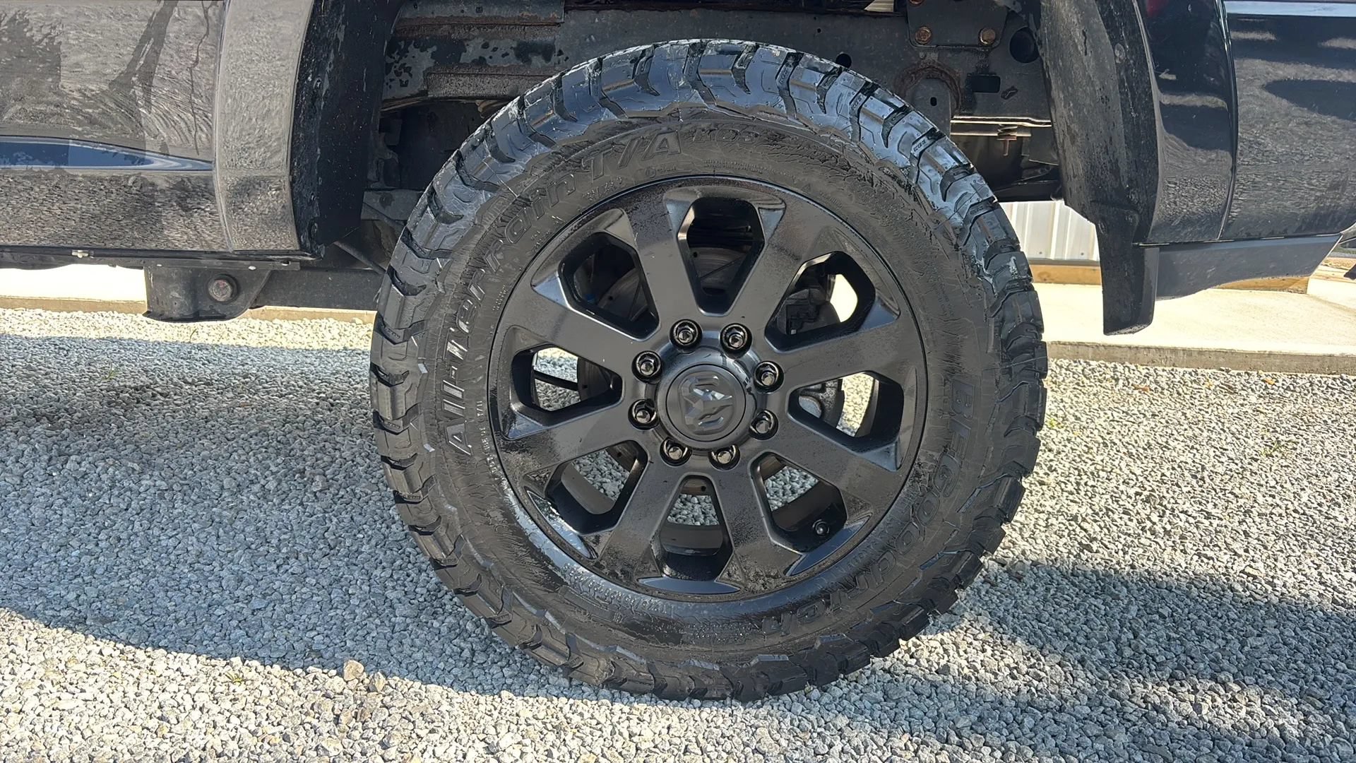 Used 2019 RAM 2500 Laramie AWD/4WD image 2