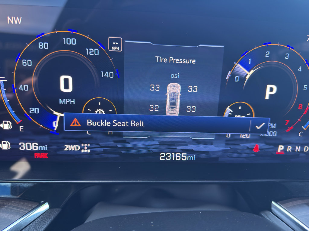 Used 2025 Chevrolet Suburban Z71 image 38
