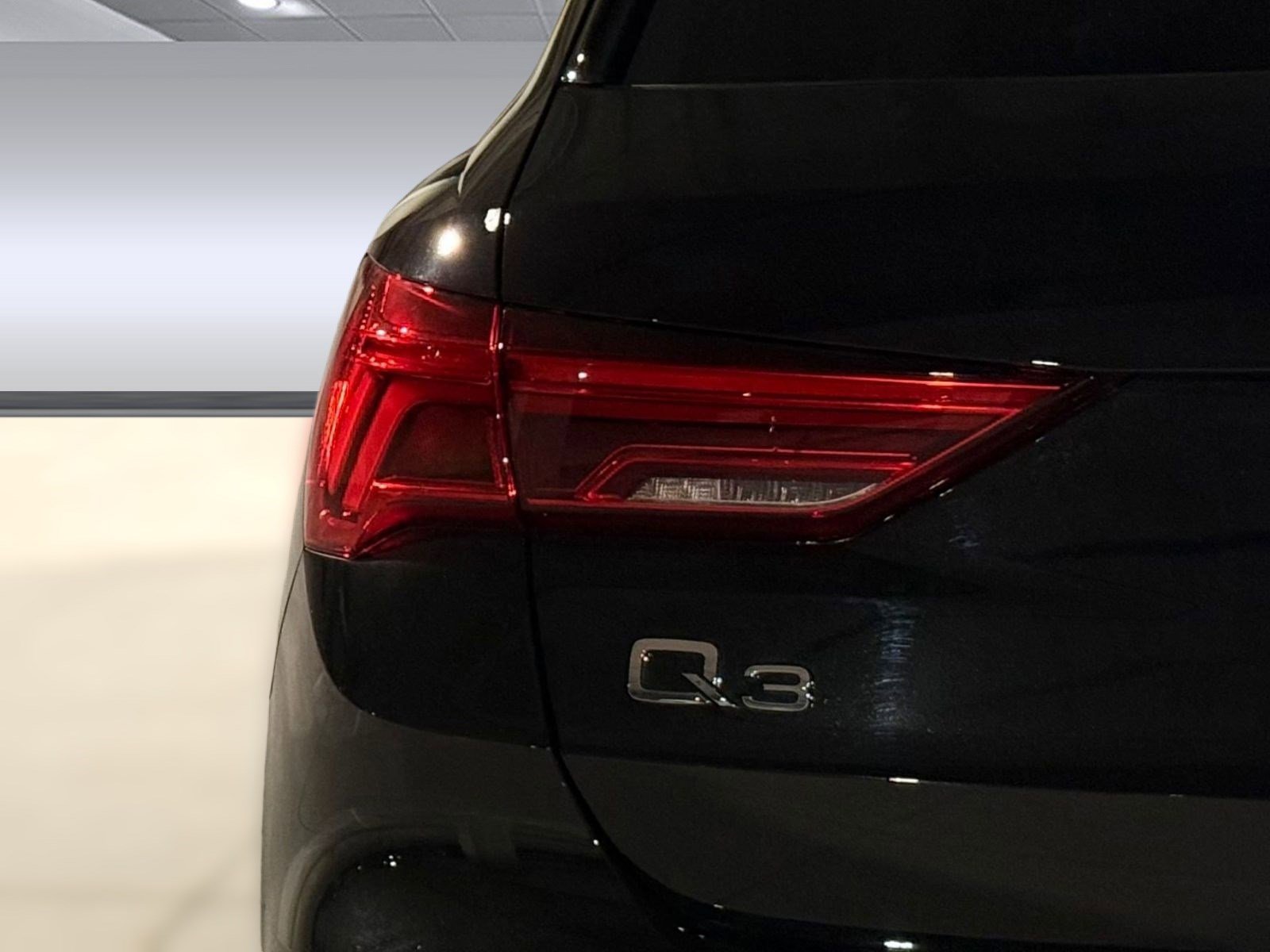 Certified 2025 Audi Q3 2.0T Premium w/ Convenience Package image 12