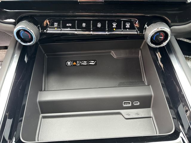 New 2026 Chevrolet Suburban LT w/ Comfort Package image 28