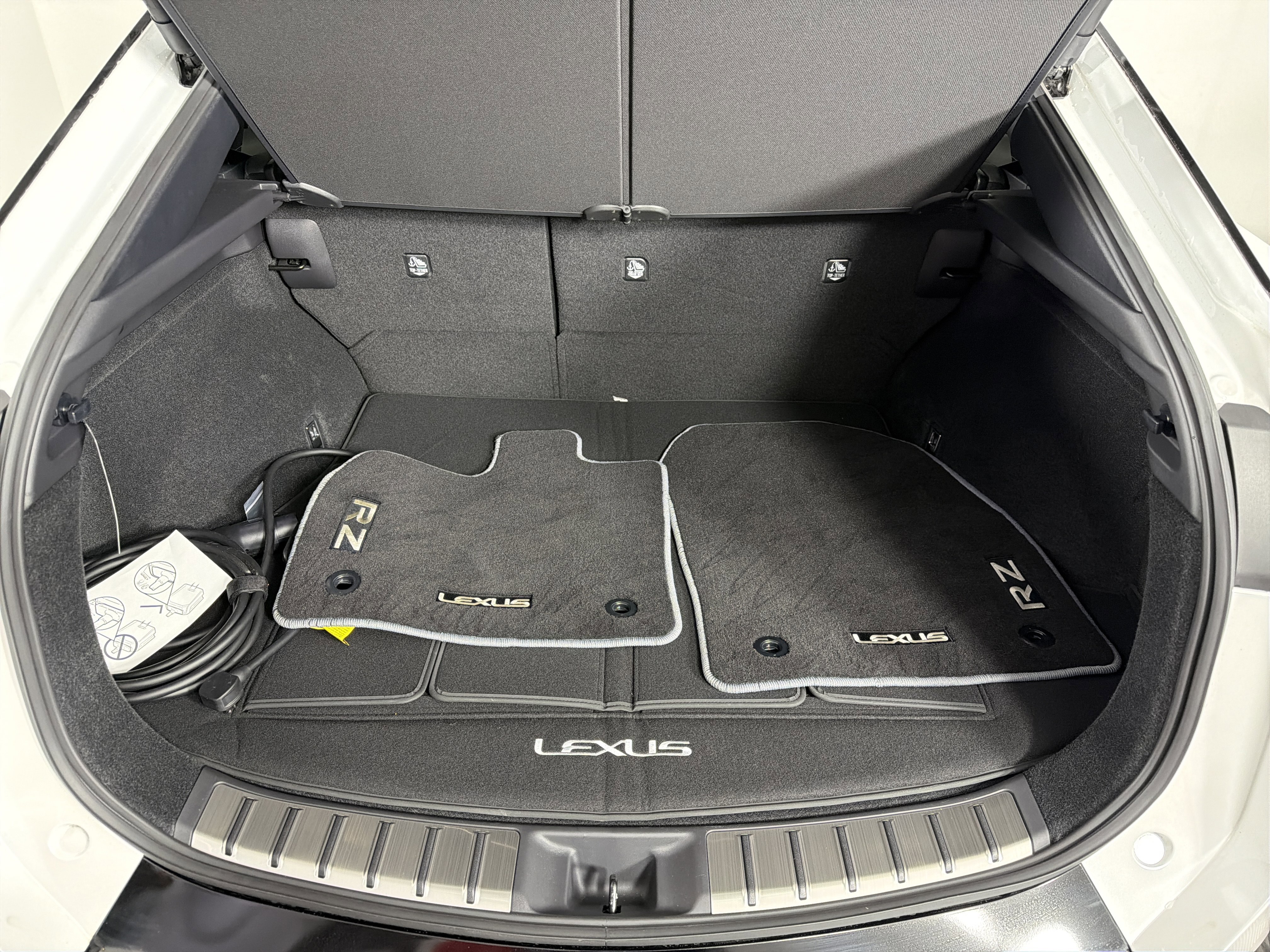 Used 2025 Lexus RZ 450e w/ Accessory Package (Z2) image 25