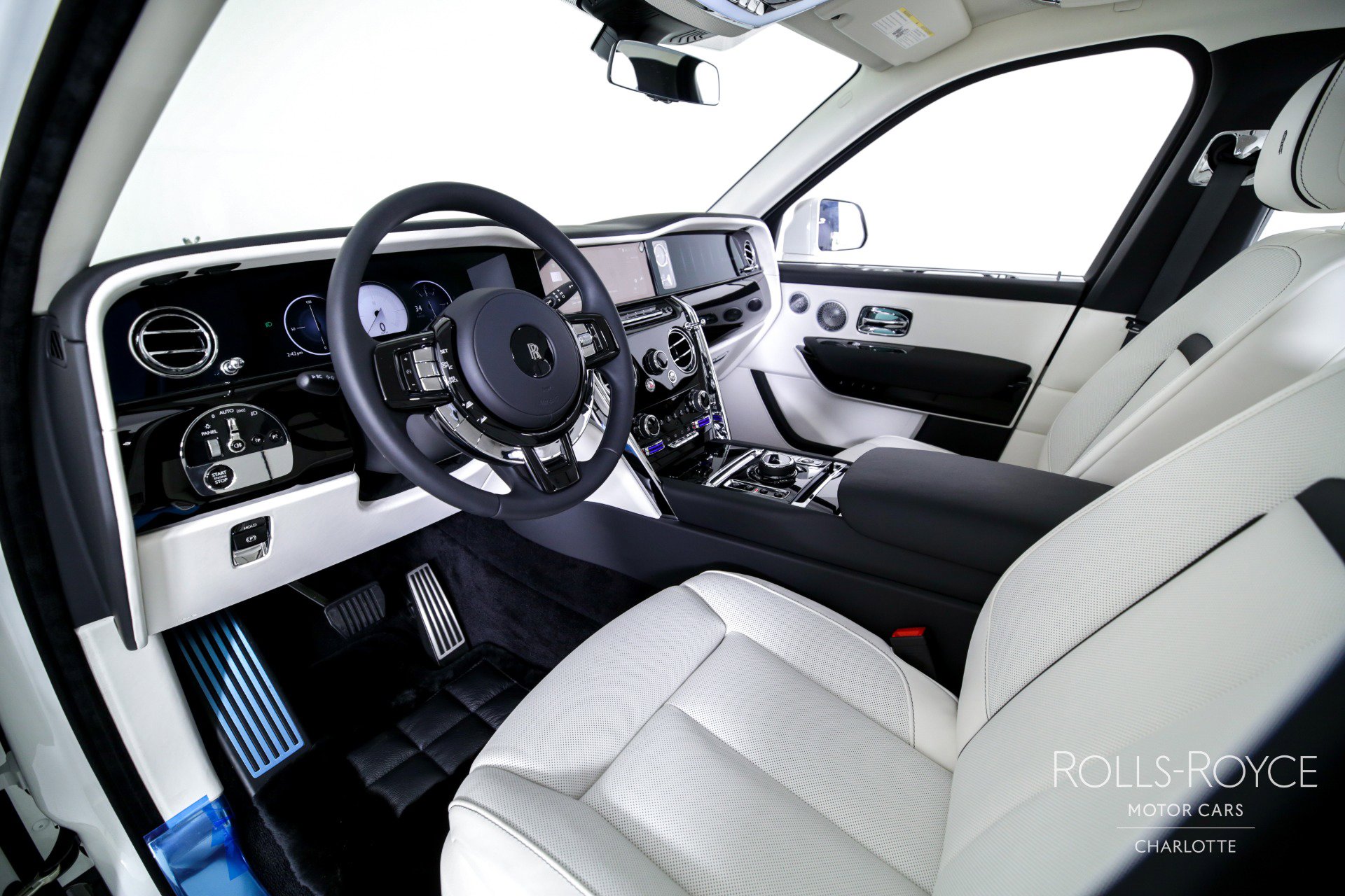 Certified 2025 Rolls-Royce Cullinan image 4