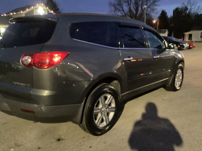 Used 2011 Chevrolet Traverse LT w/ Personal Connectivity Package image 4