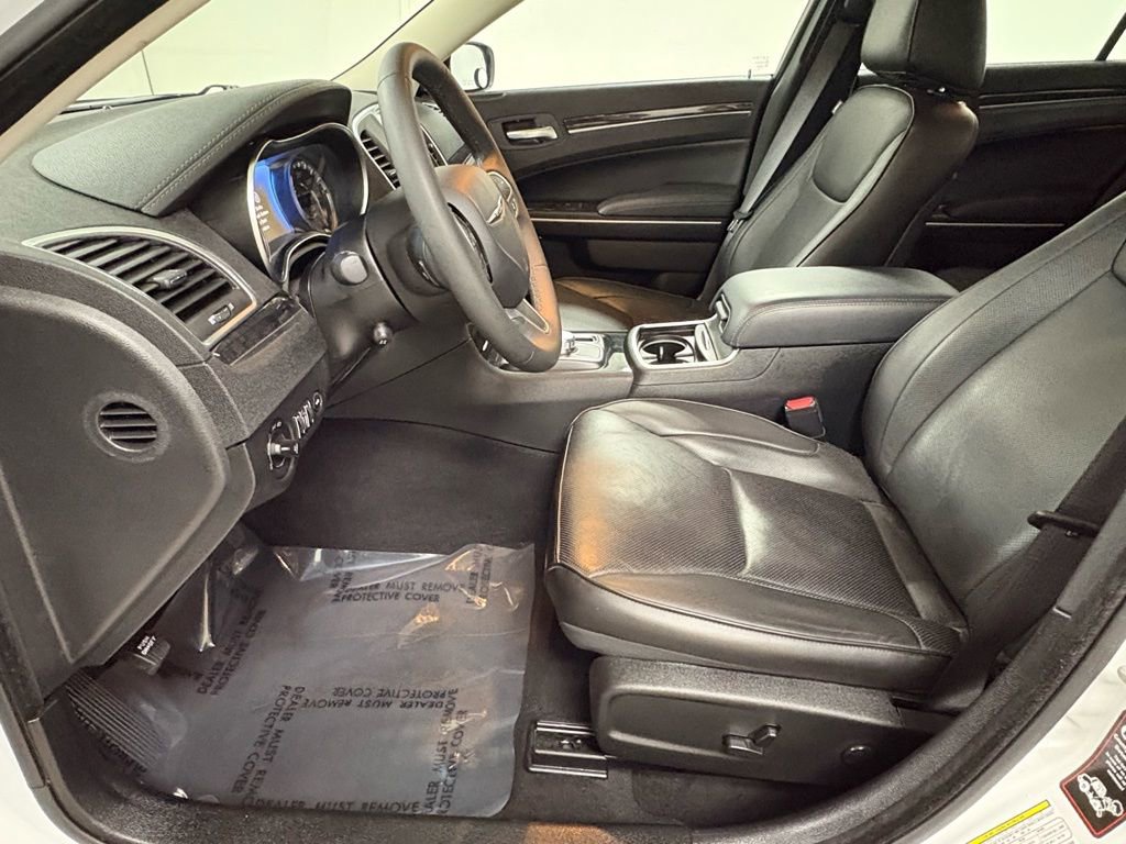 Used 2023 Chrysler 300 Touring L w/ Popular Equipment Group image 13