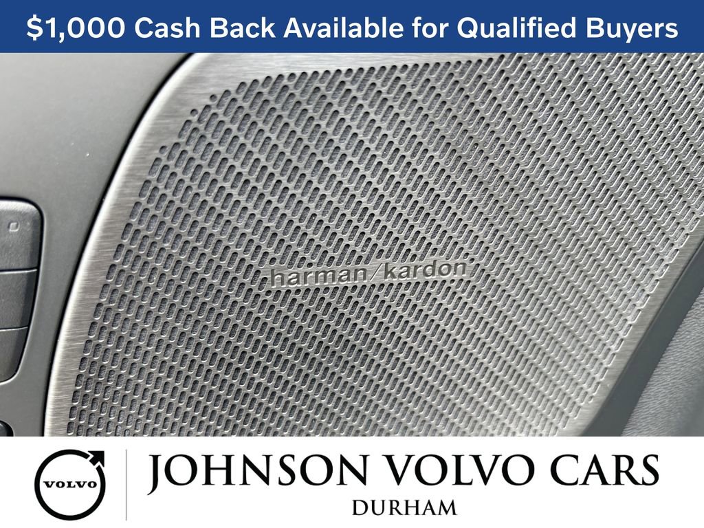 New 2026 Volvo XC60 B5 Plus w/ Climate Package AWD/4WD image 10
