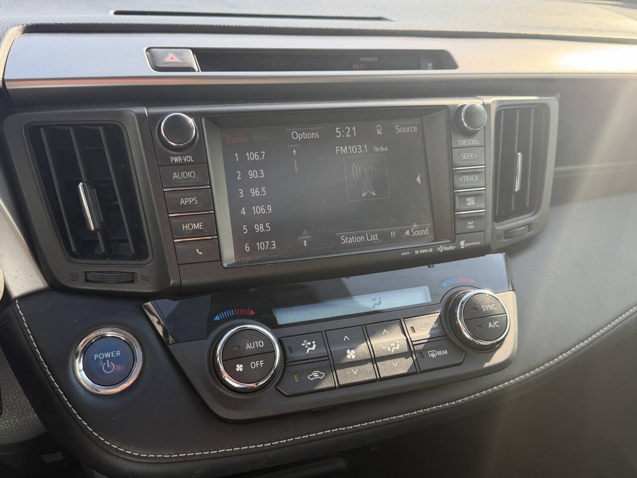 Used 2016 Toyota RAV4 Limited AWD/4WD image 34