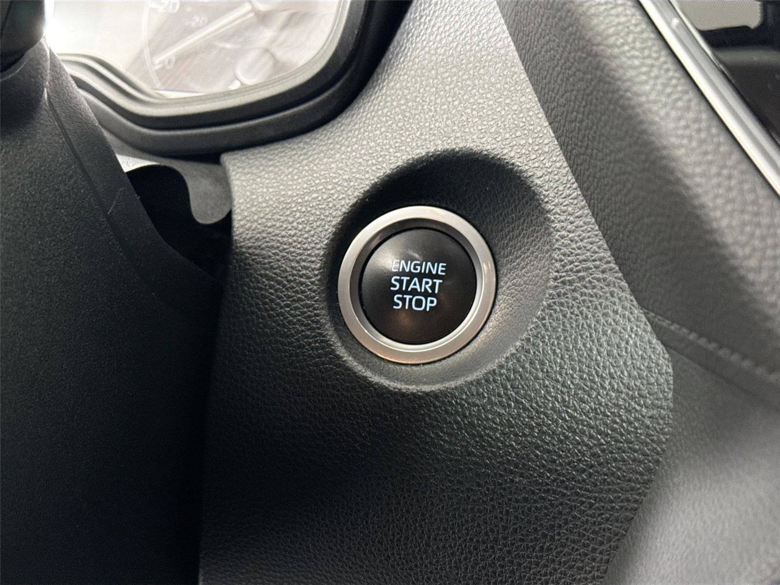 Certified 2023 Toyota Corolla Cross LE FWD image 21