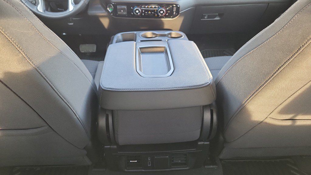 Used 2025 Chevrolet Silverado 1500 LT AWD/4WD image 25