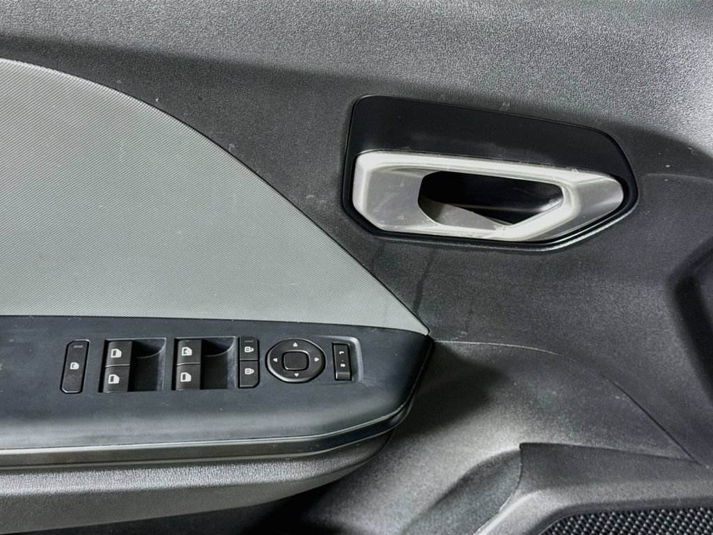 Certified 2025 Kia K4 FWD image 23