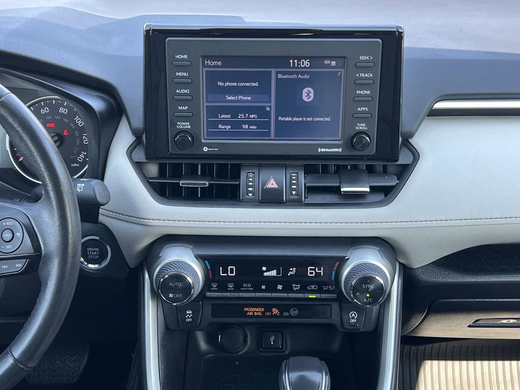 Used 2022 Toyota RAV4 XLE Premium image 16