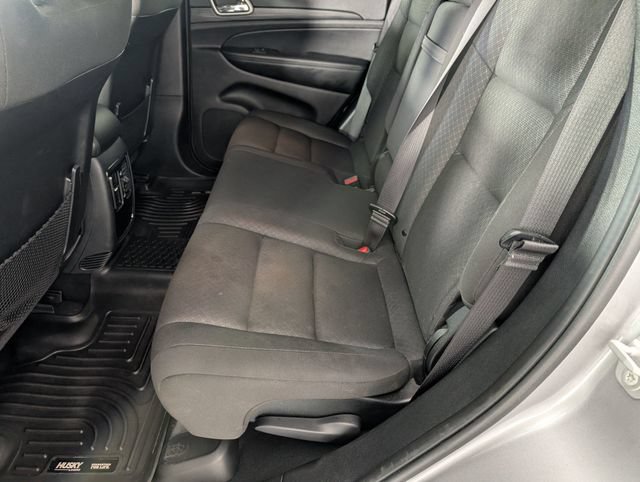 Used 2020 Jeep Grand Cherokee Laredo RWD image 24