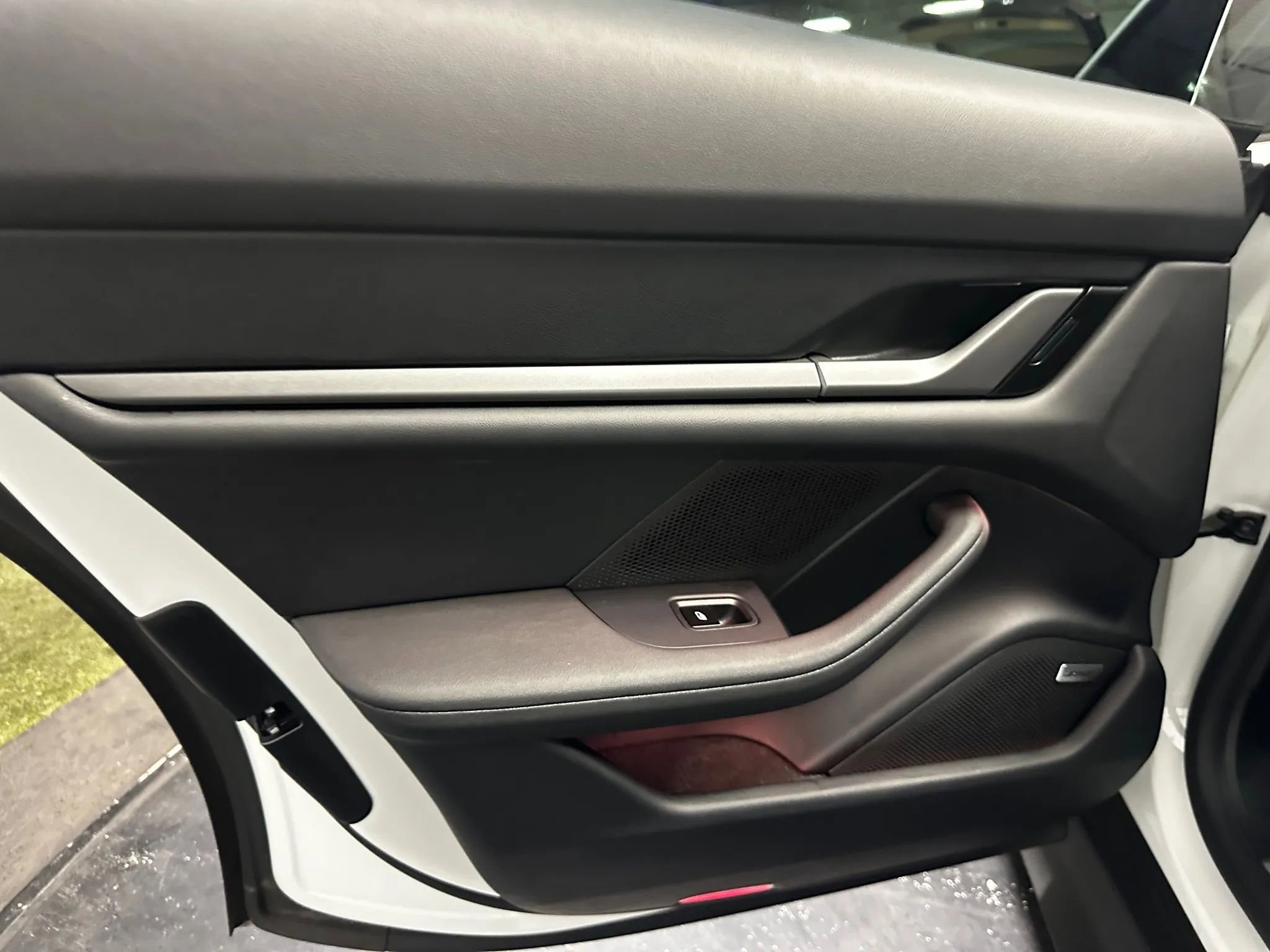 Used 2025 Porsche Taycan Sedan 4D image 15