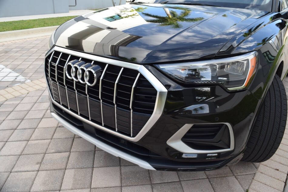 Used 2022 Audi Q3 2.0T Premium w/ Convenience Package AWD/4WD image 9