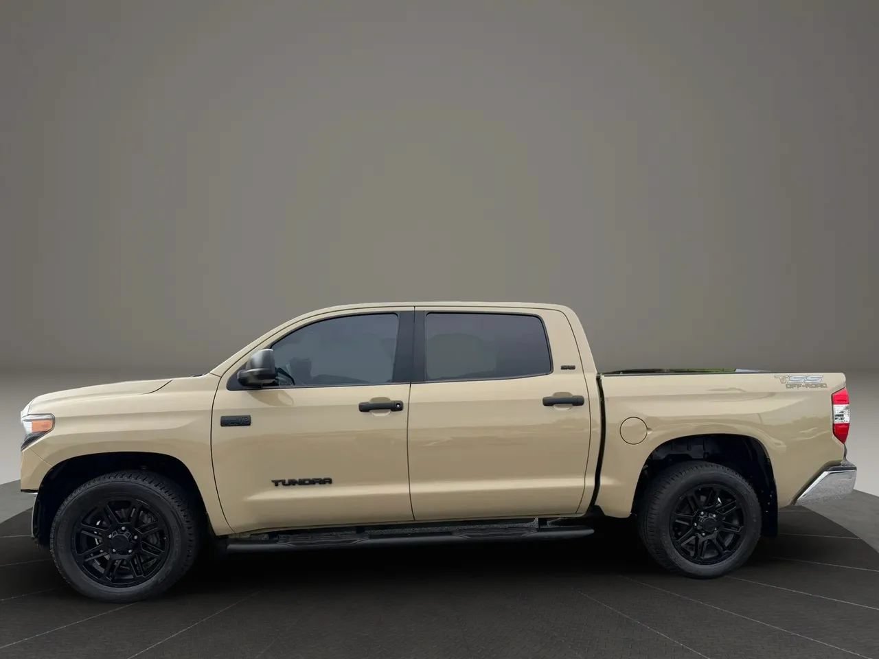 Used 2020 Toyota Tundra SR5 w/ SR5 Upgrade Package RWD image 8