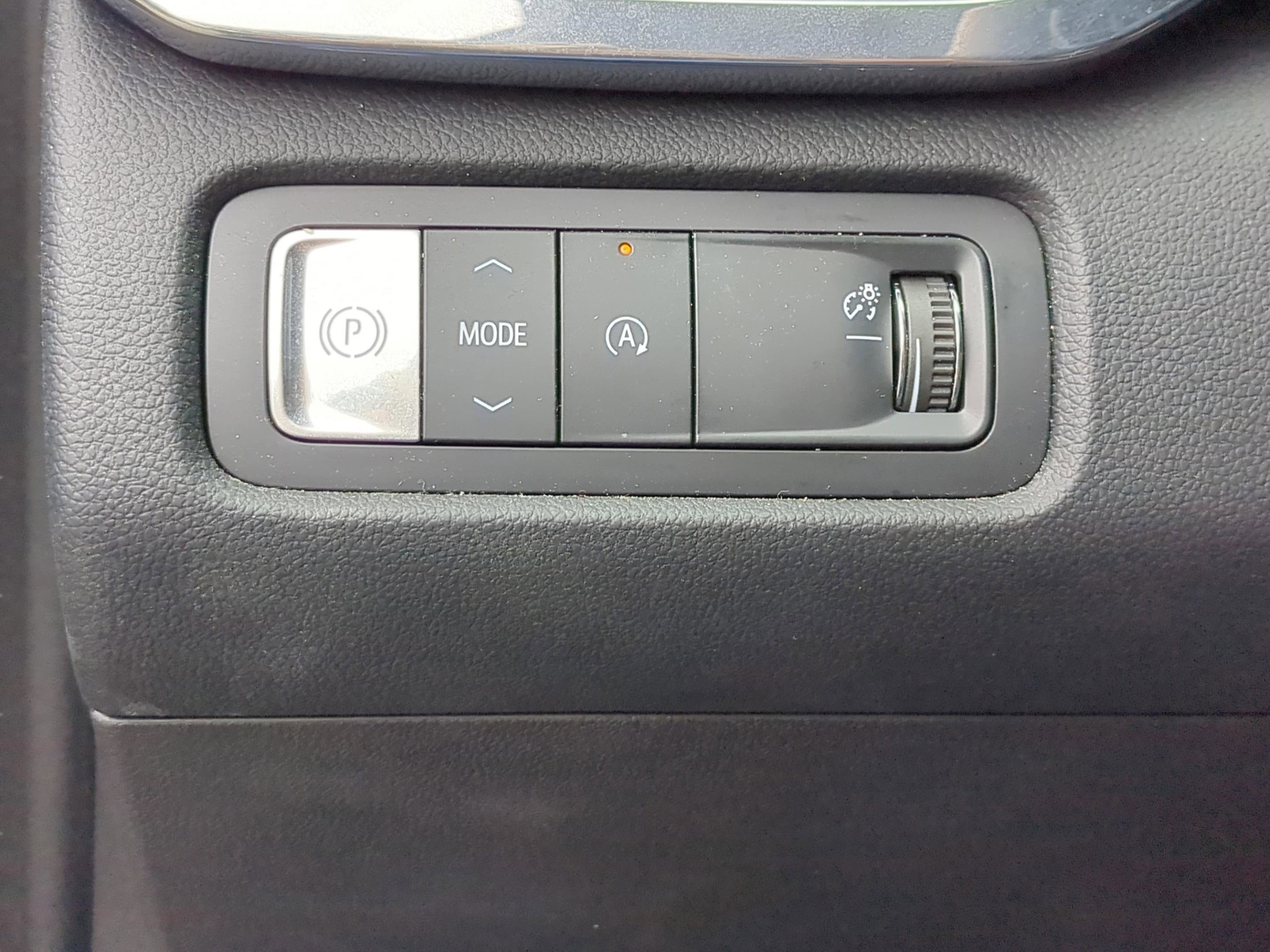 Used 2024 GMC Acadia Elevation image 18