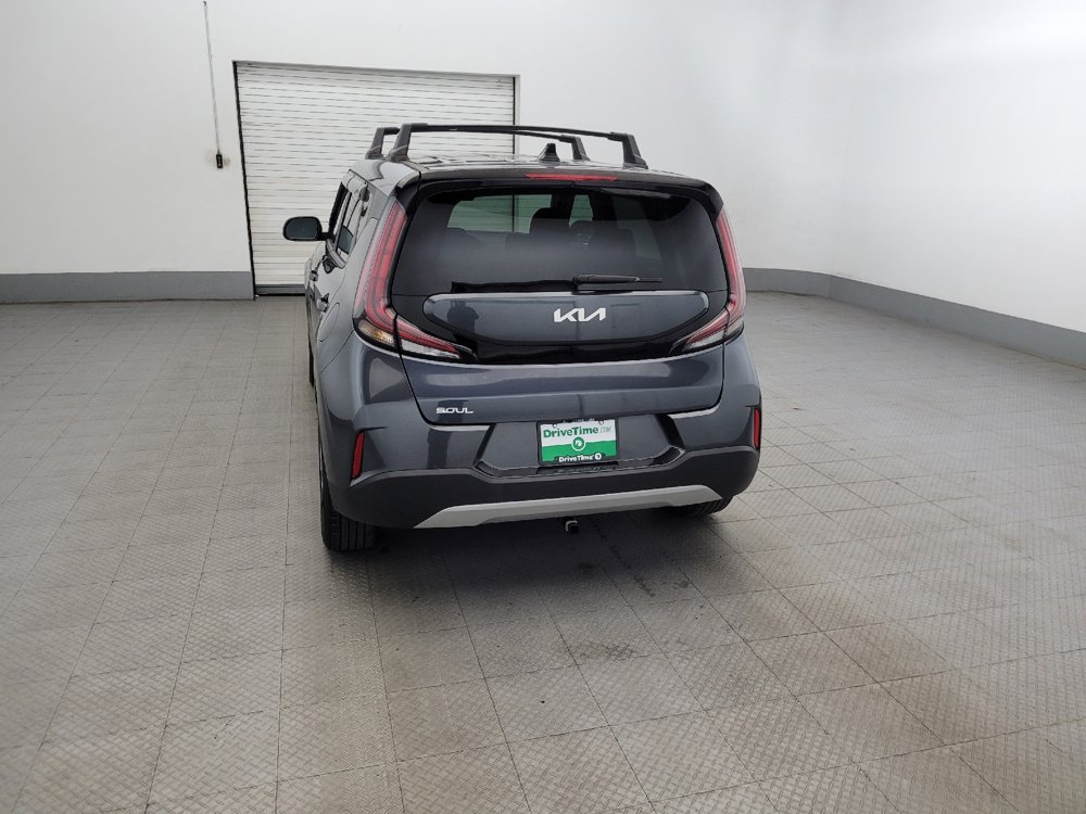 Used 2023 Kia Soul LX image 6
