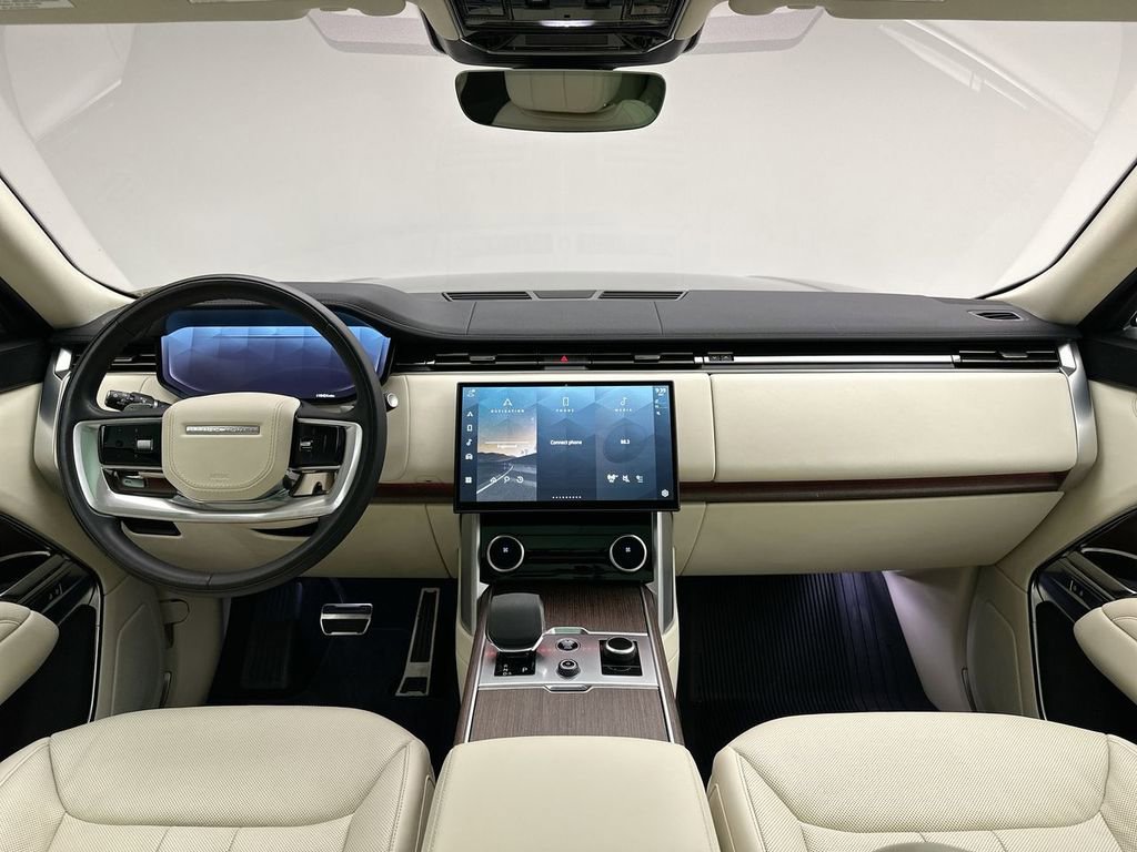 Certified 2023 Land Rover Range Rover SE image 16