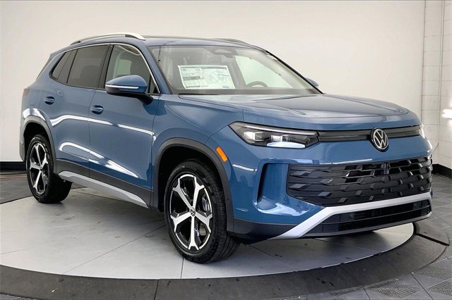 New 2026 Volkswagen Tiguan SE