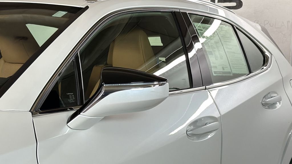 Used 2023 Lexus UX 250h AWD w/ Accessory Package (Z1) image 5