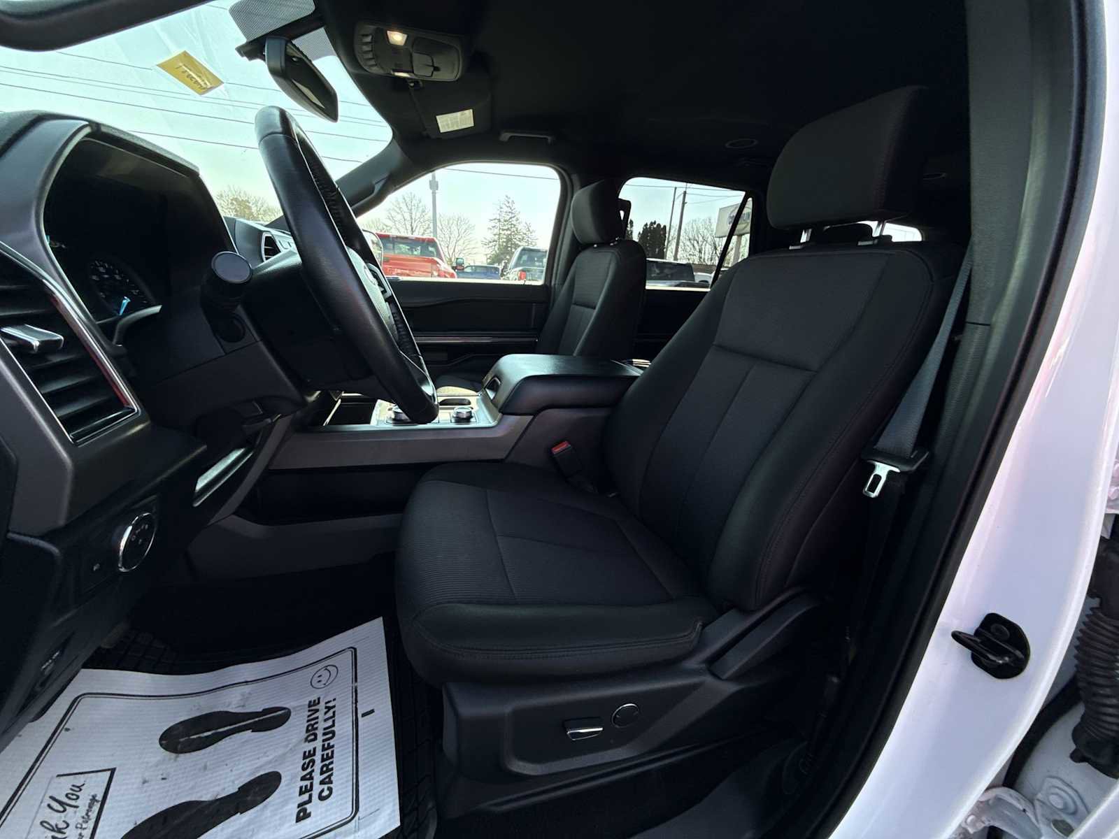 Used 2019 Ford Expedition XLT image 13