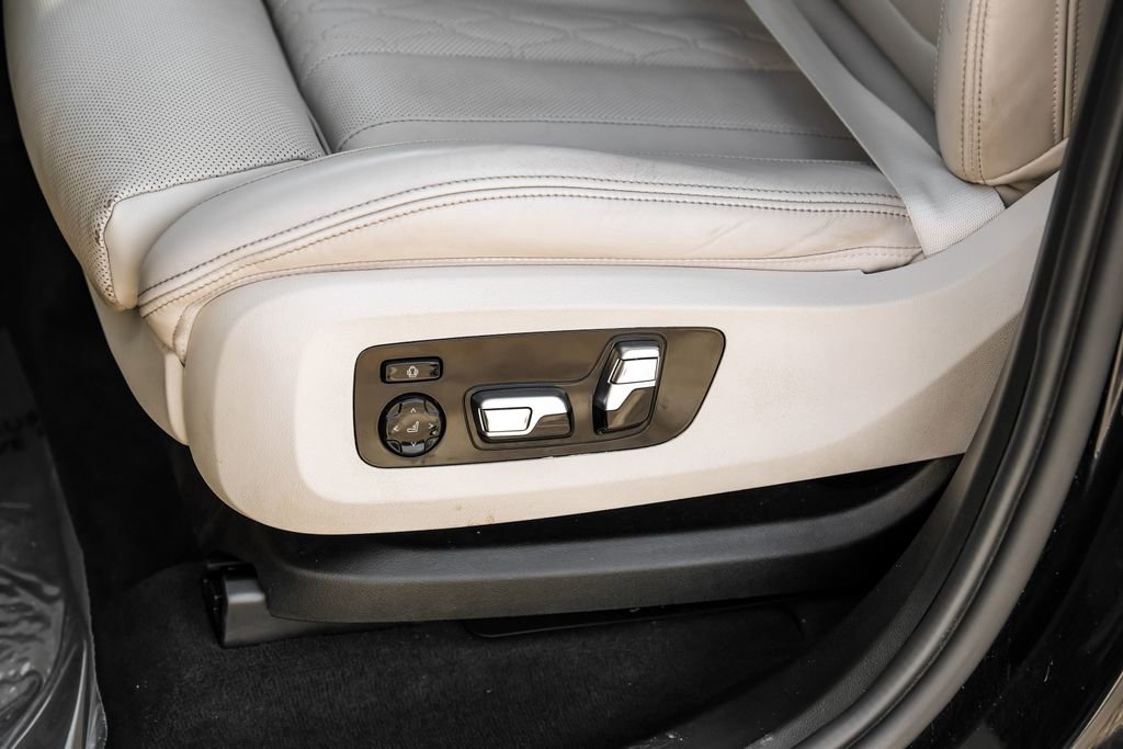 Used 2022 BMW X5 M50i w/ Executive Package image 40