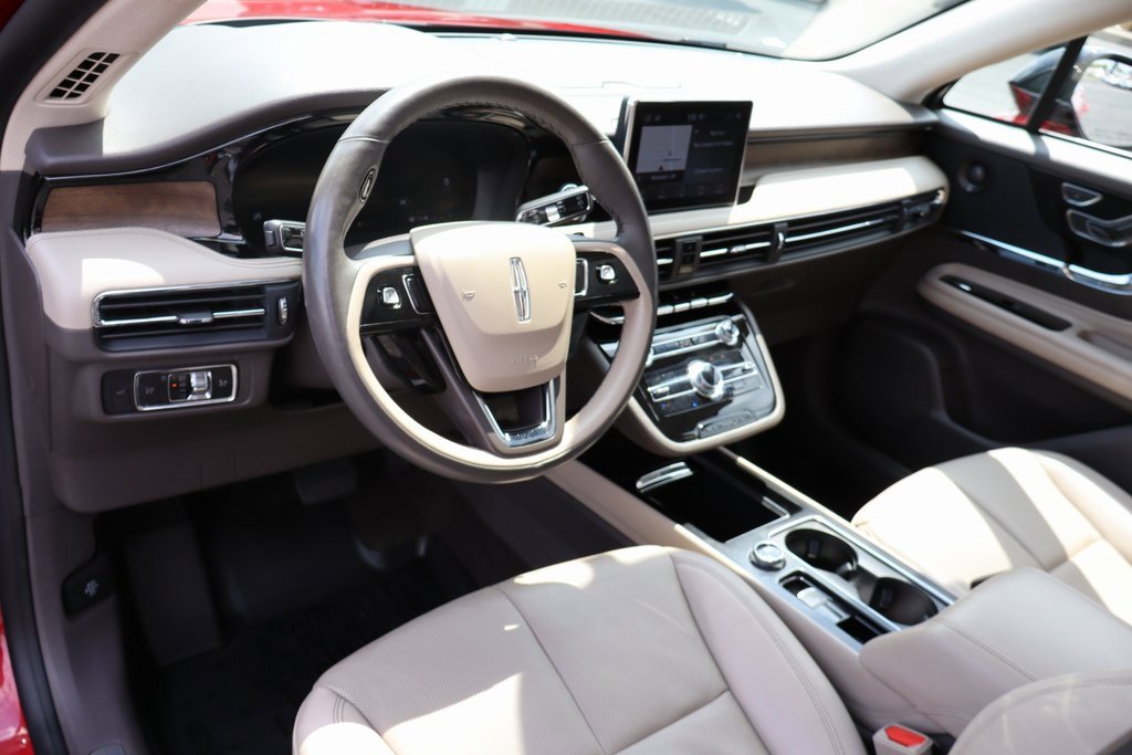 Used 2022 Lincoln Corsair Reserve w/ Equipment Group 201A image 4