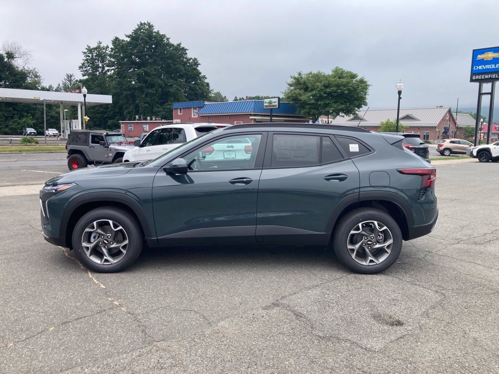 New 2026 Chevrolet Trax LT w/ LT Convenience Package FWD image 24