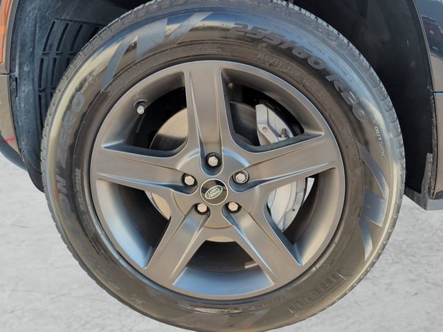 Used 2023 Land Rover Defender 130 X-Dynamic SE image 23