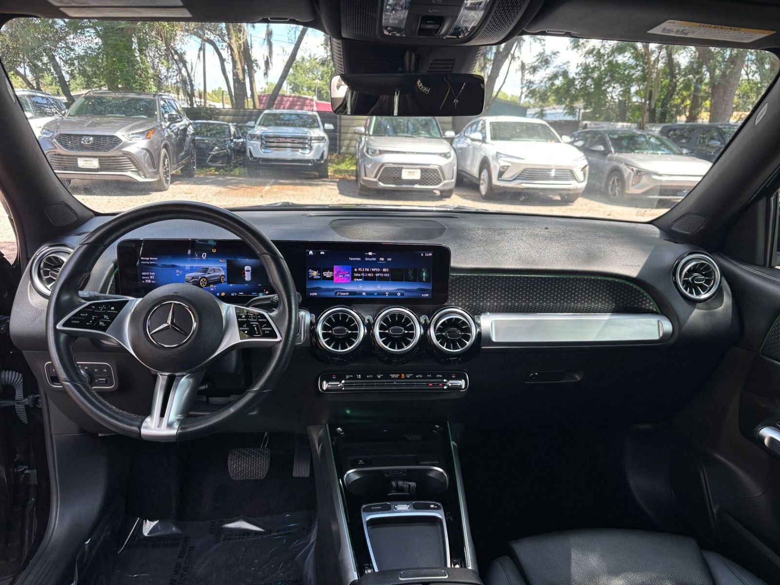 Used 2025 Mercedes-Benz GLB 250 image 34