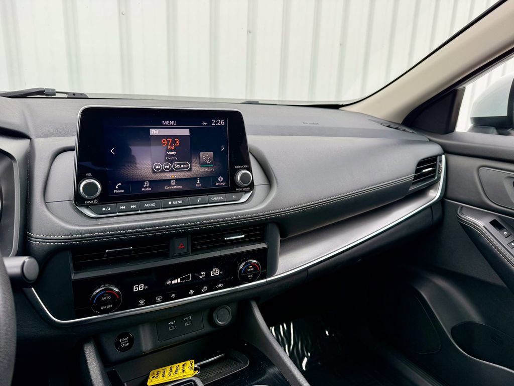 Used 2024 Nissan Rogue SV image 21