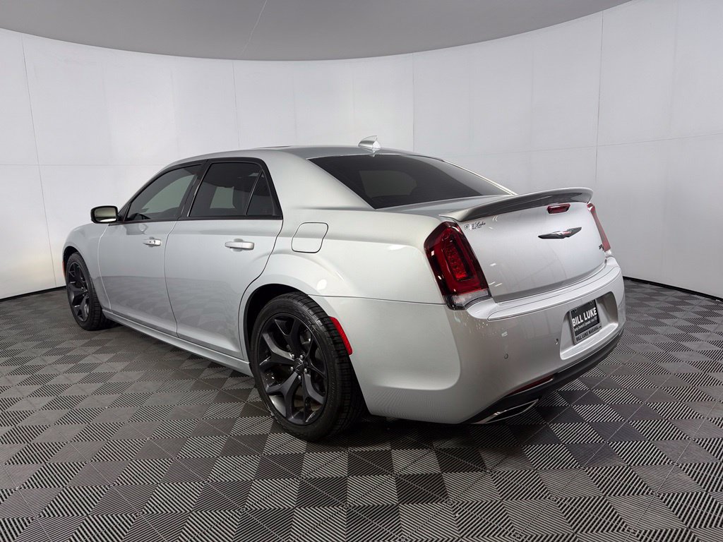 Certified 2022 Chrysler 300 S RWD image 9